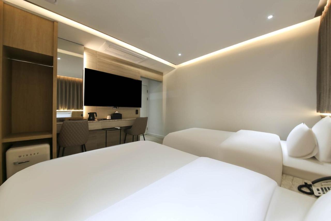 Brown Dot Hotel Pyeonghwa Plaza Mokpo Esterno foto