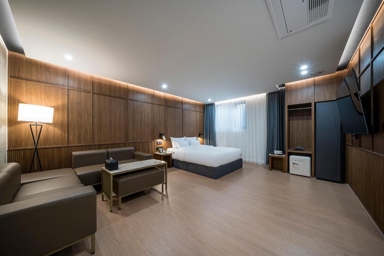 Brown Dot Hotel Pyeonghwa Plaza Mokpo Esterno foto