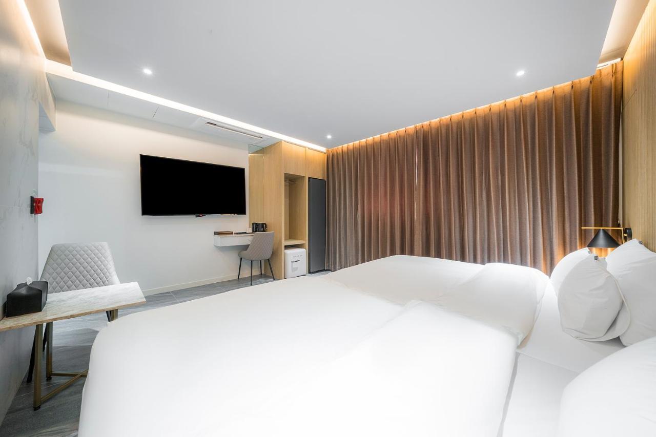 Brown Dot Hotel Pyeonghwa Plaza Mokpo Esterno foto