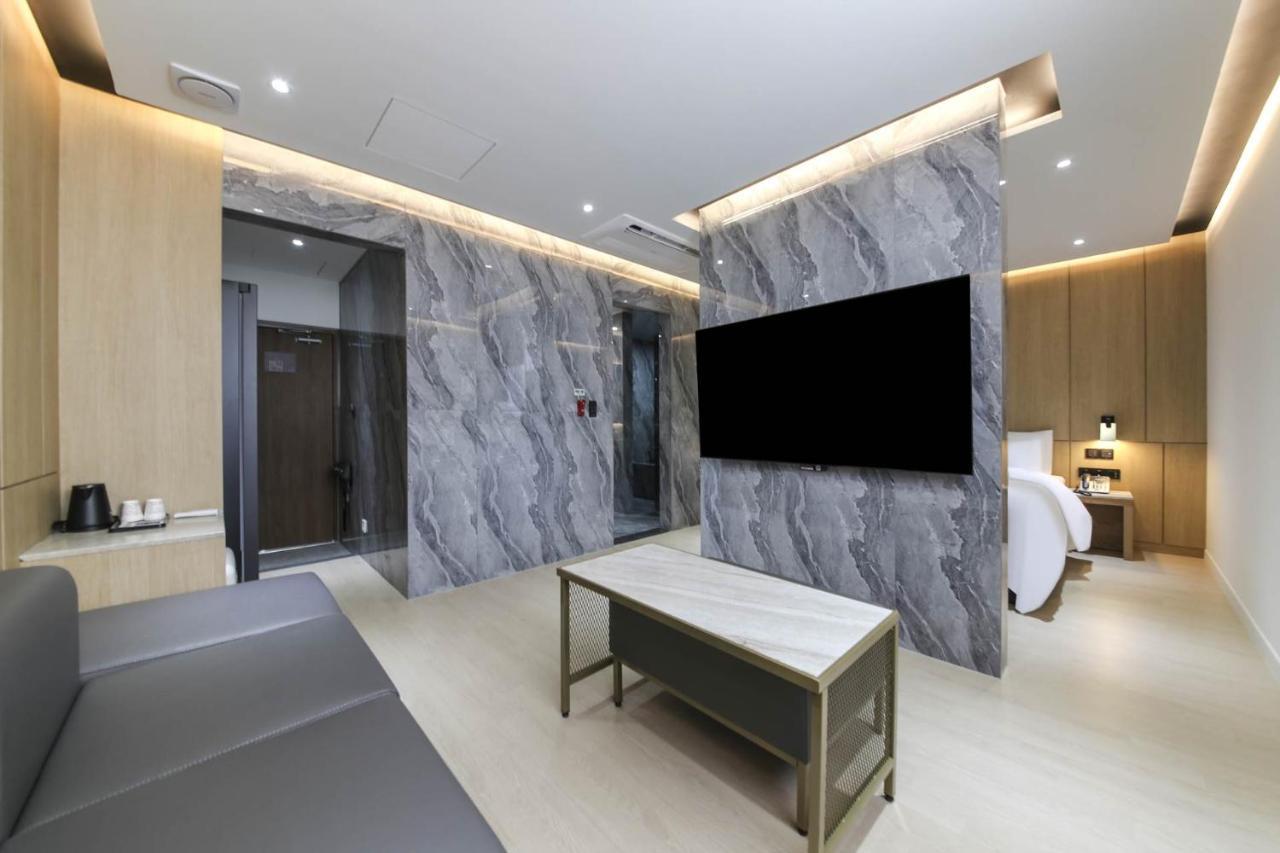 Brown Dot Hotel Pyeonghwa Plaza Mokpo Esterno foto