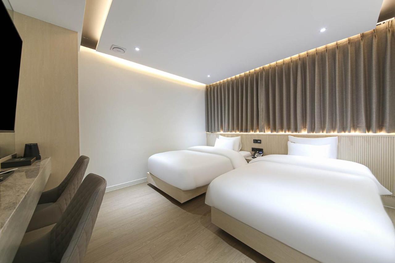 Brown Dot Hotel Pyeonghwa Plaza Mokpo Esterno foto