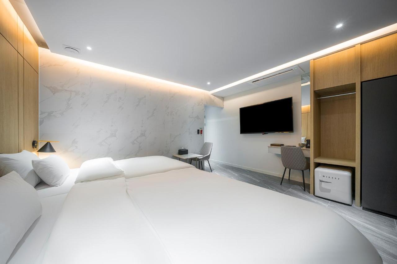 Brown Dot Hotel Pyeonghwa Plaza Mokpo Esterno foto