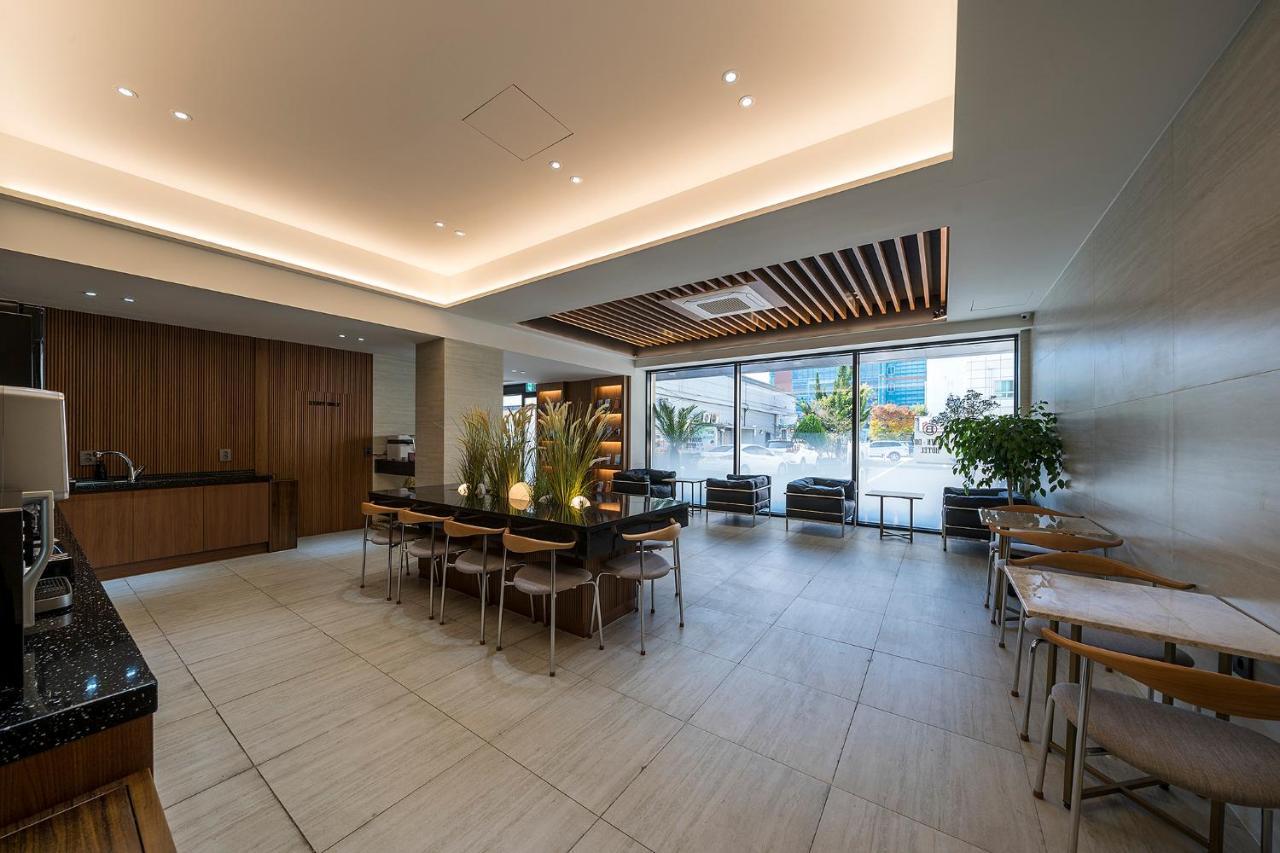 Brown Dot Hotel Pyeonghwa Plaza Mokpo Esterno foto