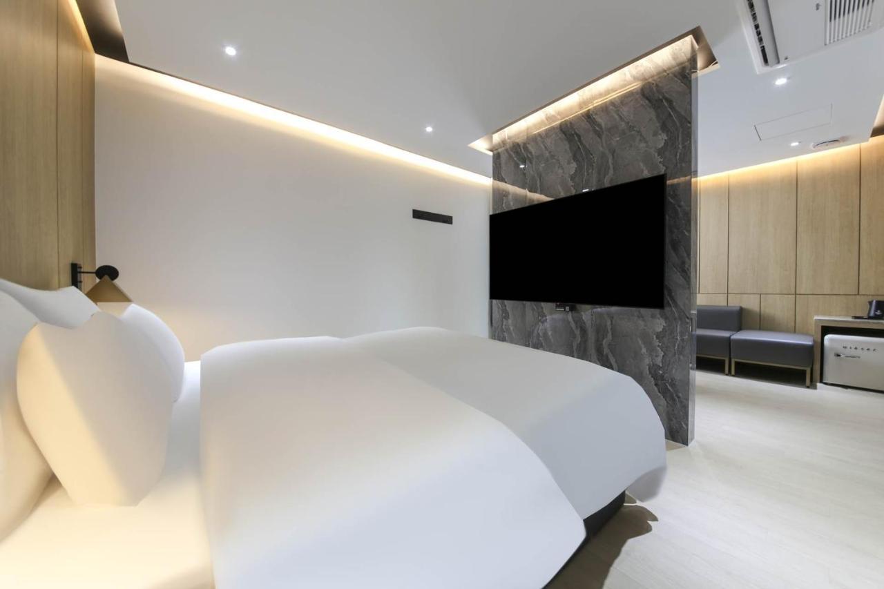 Brown Dot Hotel Pyeonghwa Plaza Mokpo Esterno foto