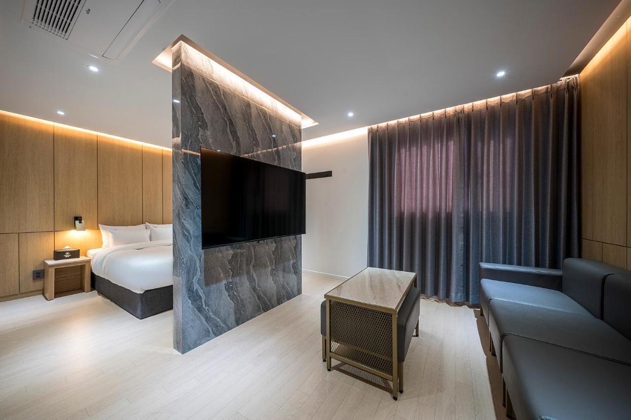Brown Dot Hotel Pyeonghwa Plaza Mokpo Esterno foto