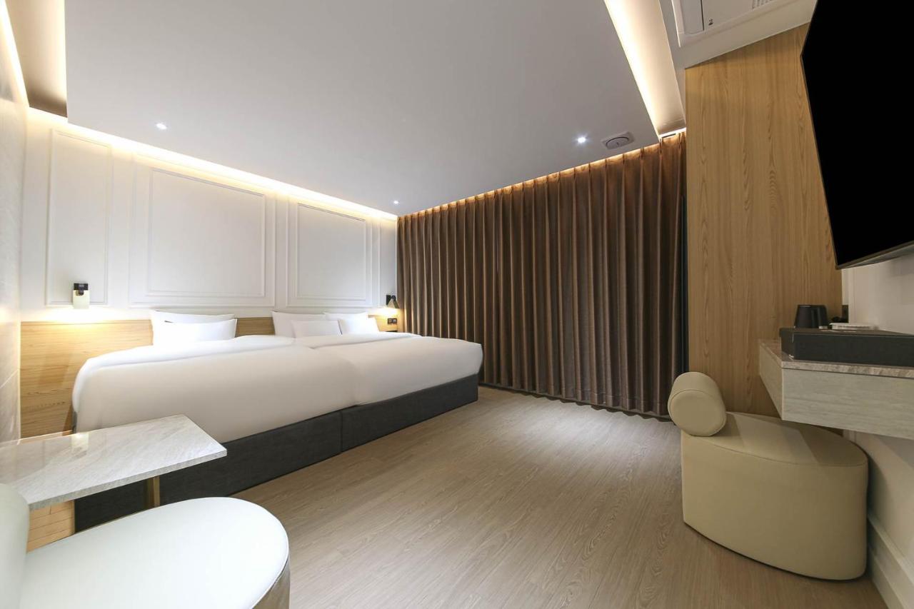 Brown Dot Hotel Pyeonghwa Plaza Mokpo Esterno foto