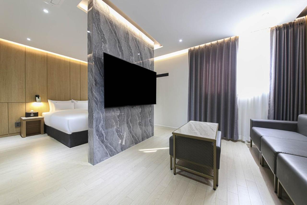 Brown Dot Hotel Pyeonghwa Plaza Mokpo Esterno foto